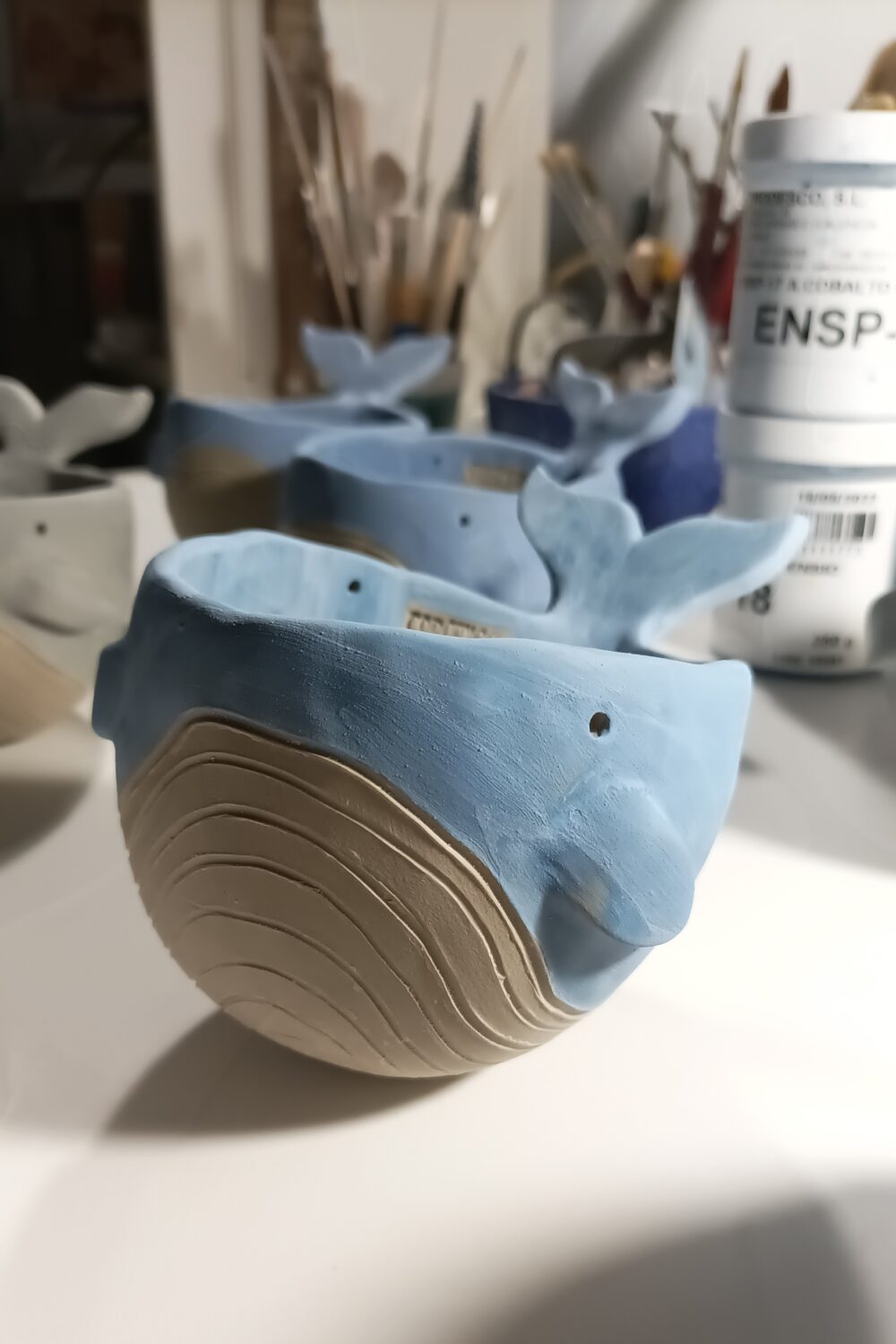 cada ballena está modelada a mano una por una
