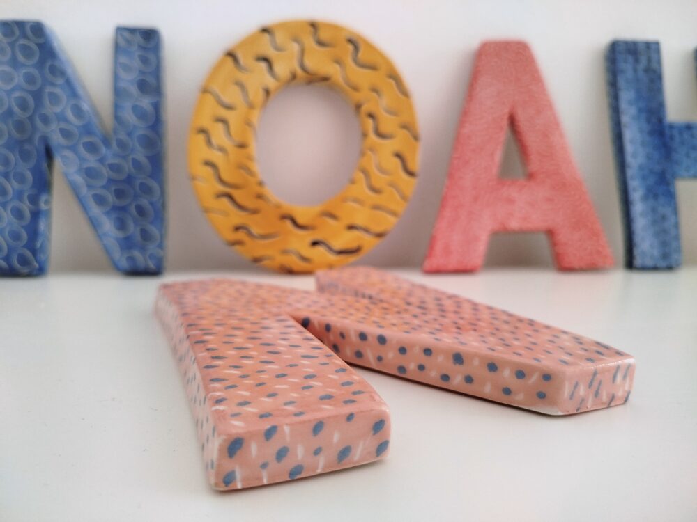 Letras de cerámica personalizable para la pared, nombre bebé, habitación infantil, iniciales, decoración pared, nombre novios, regalo bebé - Imagen 4