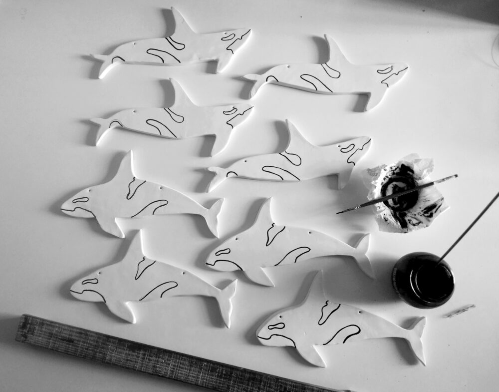 Orca de cerámica colgante — decoración de pared inspirada en Estrecho de Gibraltar - Imagen 7