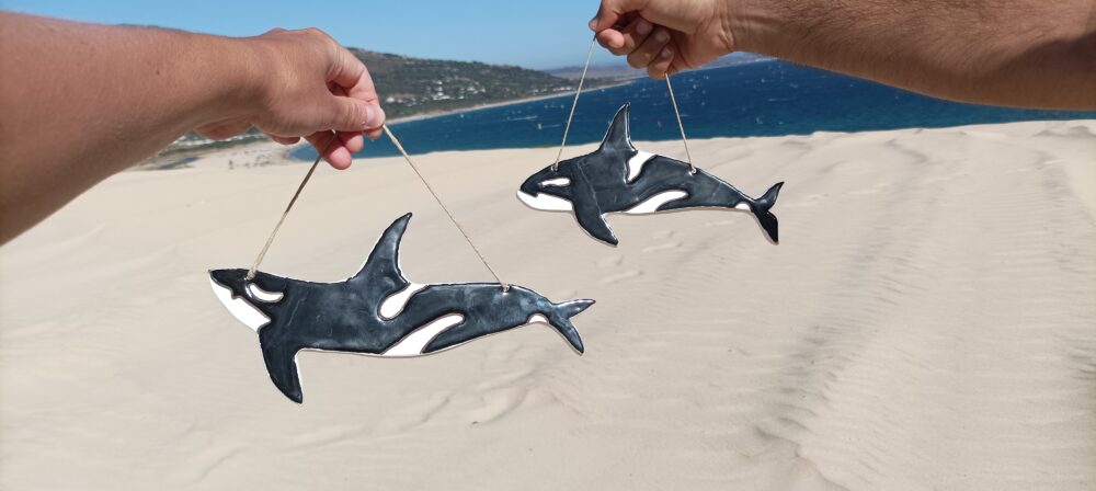 Orca de cerámica colgante — decoración de pared inspirada en Estrecho de Gibraltar