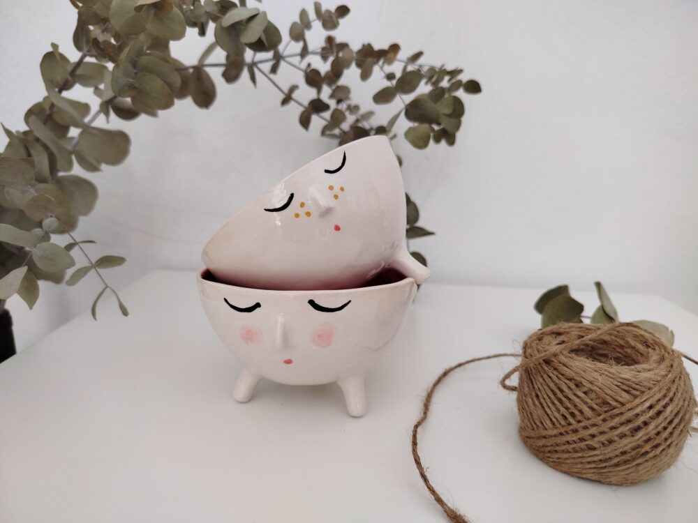 Cuenco lanero de cerámica con personaje durmiendo: blanco y azul, regalo ideal para abuela - Imagen 5